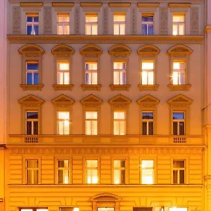 Lägenhet S42, Prag