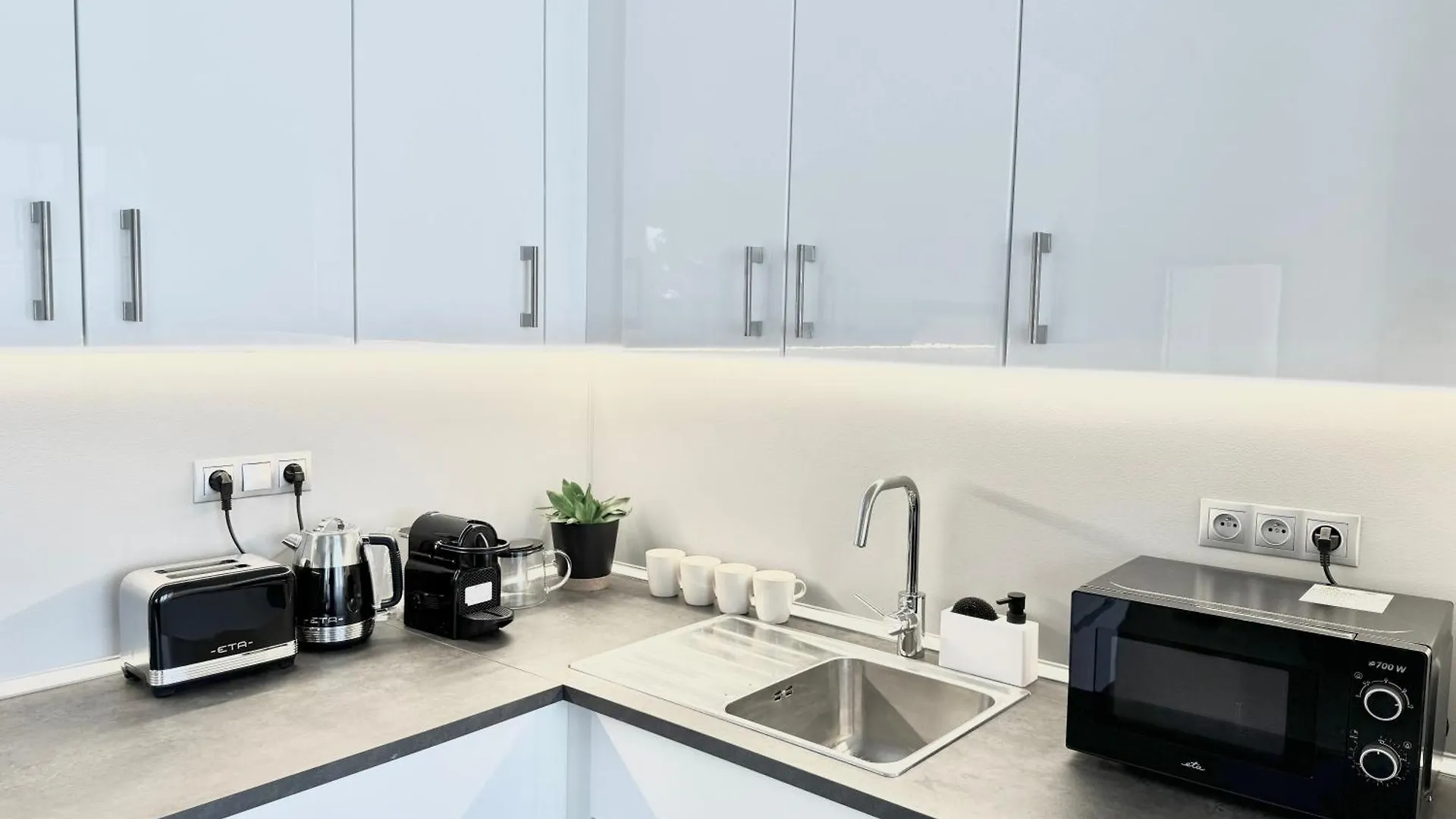 96M2 Designer Apartment, Free Garage Parking Prague Apartment